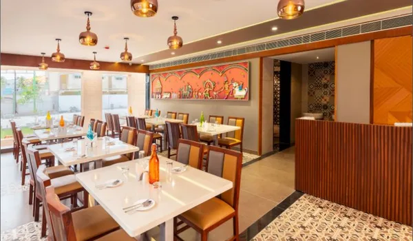 Devanahalli Fort and town eateries near Devanahalli